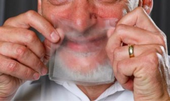 透氣、具防護力還可分解，瑞士團隊研發透明口罩估 2021 年問世