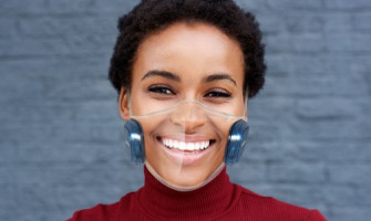 口罩的科技創新凌拓科技強勢推出安全可靠的透明口罩