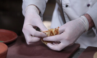 網民提倡使用透明口罩，而不是考慮到聽力障礙