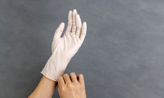 乳膠手套和橡膠手套的區別是什麼？