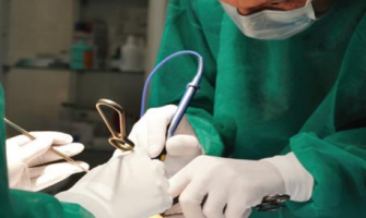 為什麼醫院通常都要戴上丁腈手套? 為什麼醫院通常都要戴上丁腈手套?