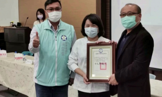 影／透明口罩捐嘉市特教老師 讓防疫學習不中斷